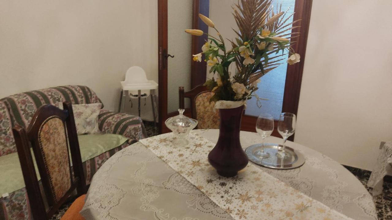 Holiday House I Colli Pisani Lägenhet Capannoli Exteriör bild