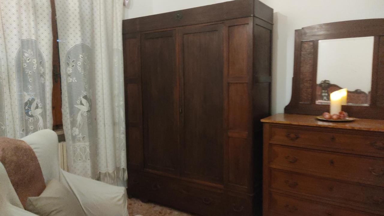 Holiday House I Colli Pisani Lägenhet Capannoli Exteriör bild
